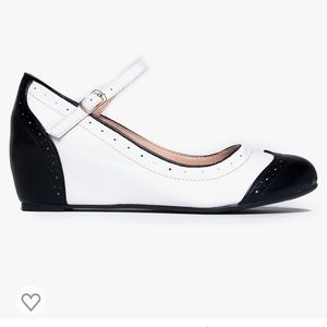 New In Box J. Adams Womens Minnie Mary Jane Shoes Wedge Black White Size 8.5